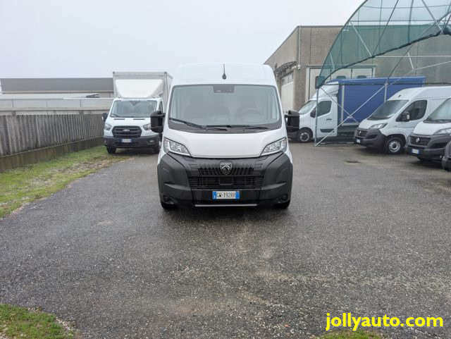 PEUGEOT Boxer usata, con Airbag
