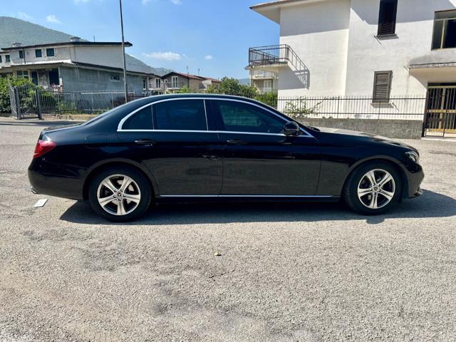 MERCEDES-BENZ E 200 usata, con Cerchi in lega