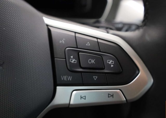 VOLKSWAGEN Passat Variant usata, con Servosterzo