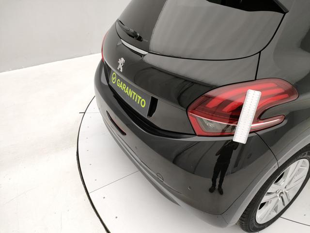 PEUGEOT 208 usata, con Sensori di parcheggio posteriori