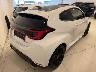 TOYOTA Yaris usata, con Airbag laterali