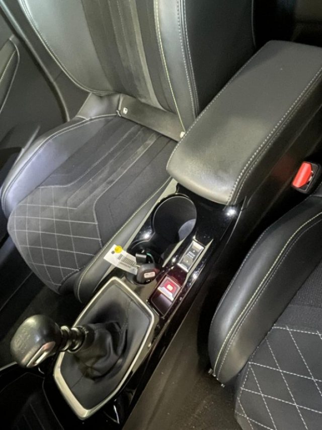 PEUGEOT 208 usata, con Alzacristalli elettrici