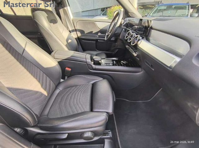 MERCEDES-BENZ GLB 180 usata, con Sistema di chiamata d