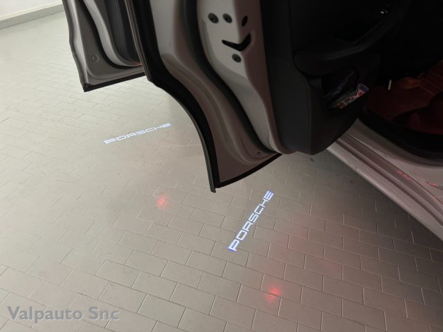 PORSCHE Macan usata, con Vivavoce