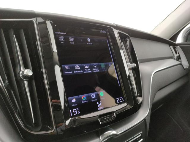 VOLVO XC60 usata, con Volante in pelle