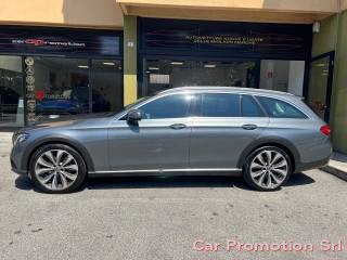 MERCEDES-BENZ E 220 usata, con Airbag laterali