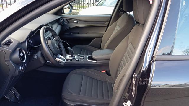 ALFA ROMEO Stelvio usata, con Controllo automatico clima