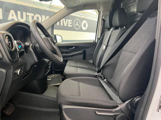 MERCEDES-BENZ eVito usata, con Controllo automatico clima