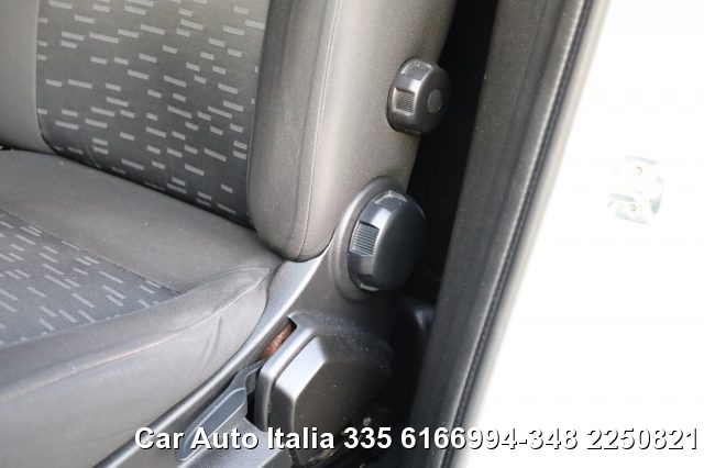 OPEL Combo usata 36