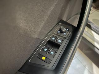 VOLKSWAGEN T-Roc usata, con Volante in pelle