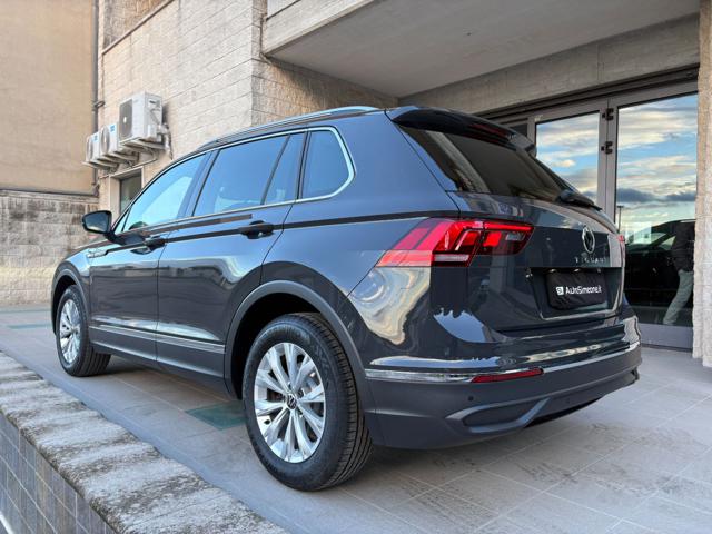 VOLKSWAGEN Tiguan usata, con Autoradio