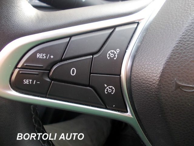 RENAULT Captur usata, con Sensori di parcheggio posteriori