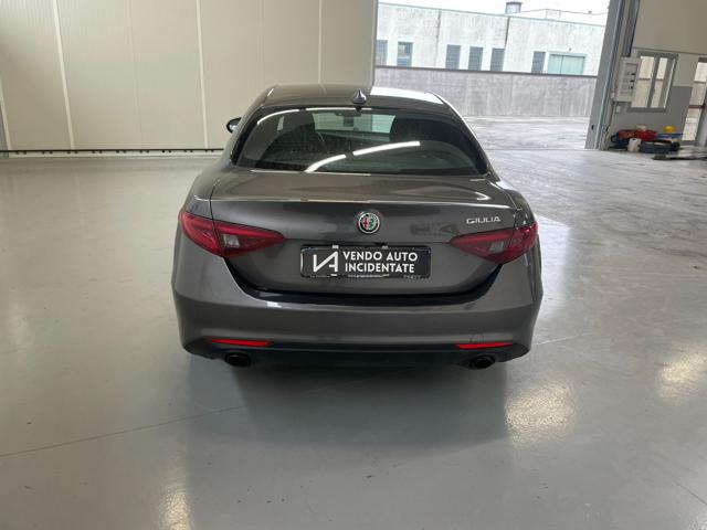 ALFA ROMEO Giulia usata, con Autoradio