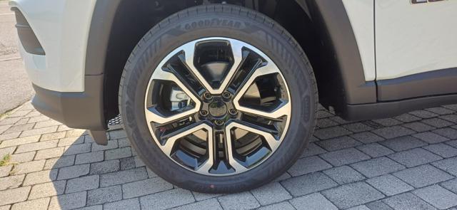 JEEP Compass usata, con Volante in pelle