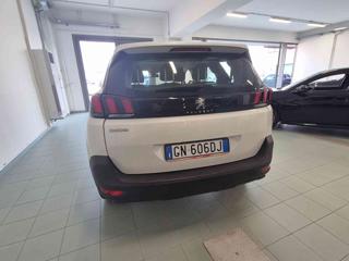 PEUGEOT 5008 usata, con Climatizzatore