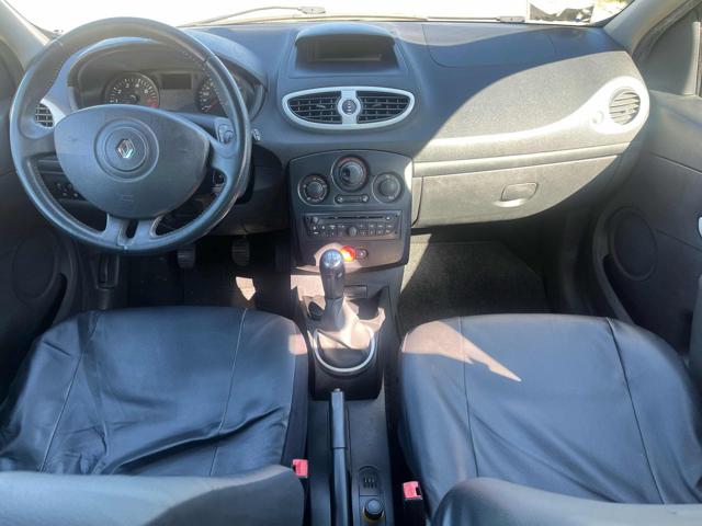 RENAULT Clio usata, con Autoradio