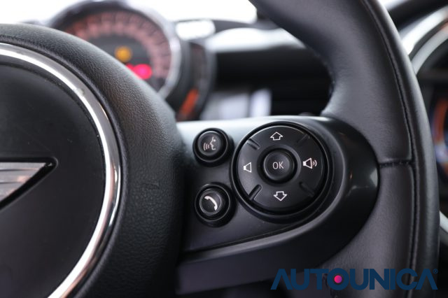 MINI Cooper usata, con Touch screen