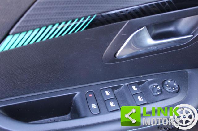 PEUGEOT 208 usata, con ESP