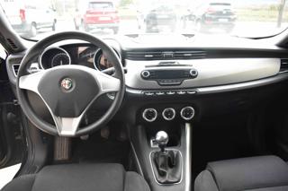 ALFA ROMEO Giulietta usata, con Autoradio