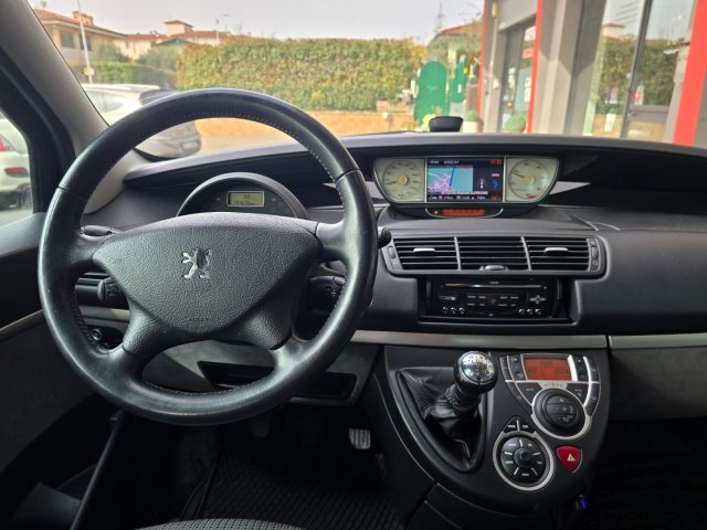 PEUGEOT 807 usata, con USB
