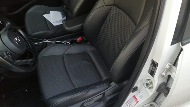 TOYOTA Yaris usata, con Servosterzo