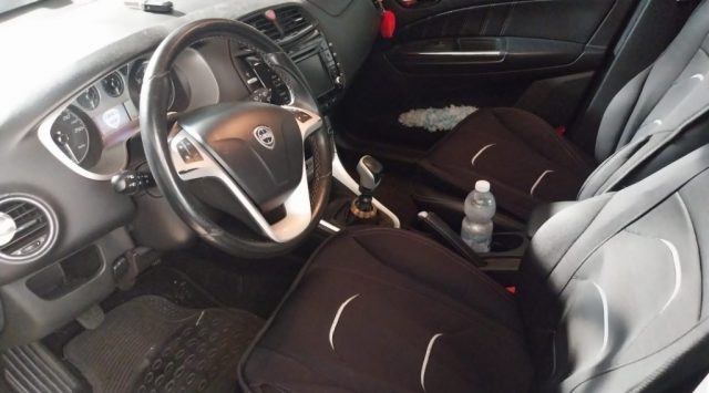 LANCIA Delta usata, con Autoradio