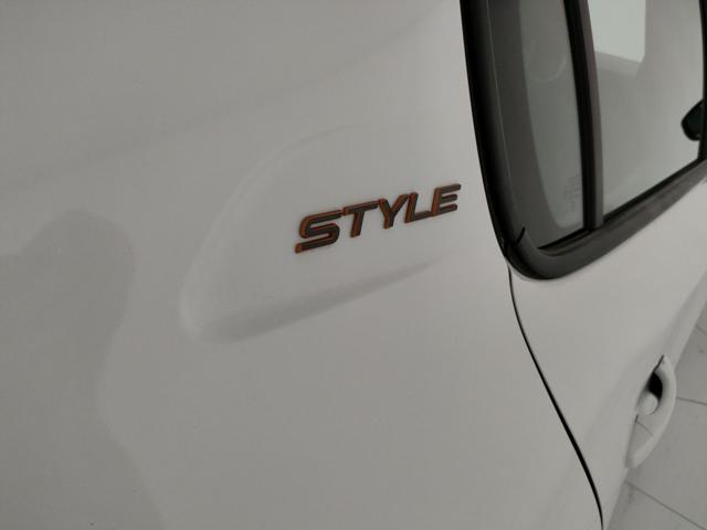 PEUGEOT 208 usata, con Touch screen