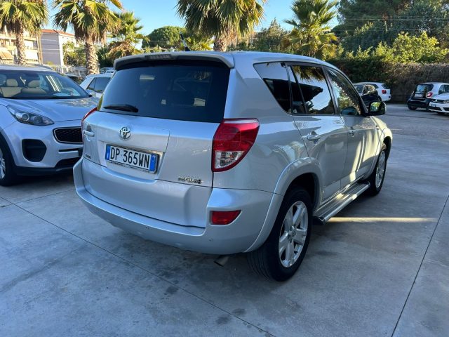 TOYOTA RAV 4 usata, con Airbag Passeggero