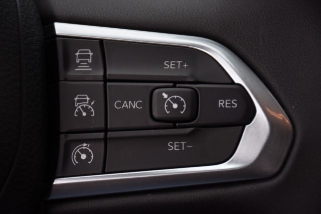 JEEP Compass usata, con Servosterzo