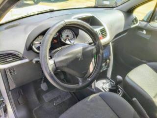 PEUGEOT 207 usata, con Boardcomputer
