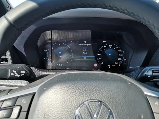 VOLKSWAGEN Amarok usata, con Autoradio