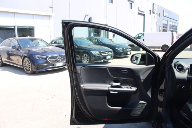MERCEDES-BENZ B 200 usata, con Chiusura centralizzata