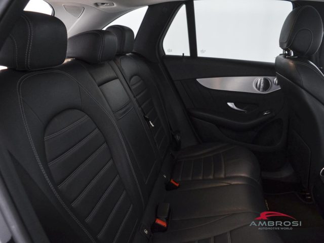 MERCEDES-BENZ GLC 220 usata 10