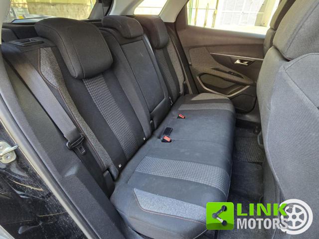 PEUGEOT 3008 usata, con Sedile posteriore sdoppiato