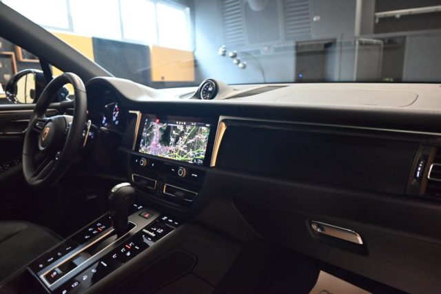 PORSCHE Macan usata 92
