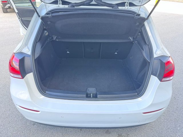 MERCEDES-BENZ A 180 usata, con Touch screen