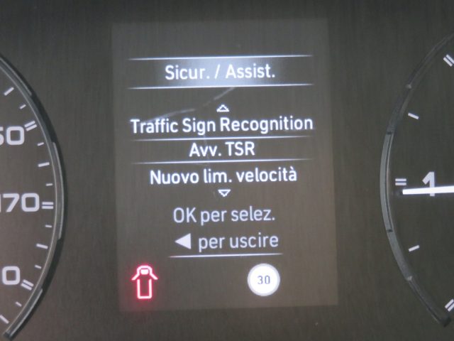 PEUGEOT Boxer usata, con Touch screen