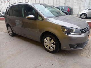VOLKSWAGEN Touran usata, con Autoradio