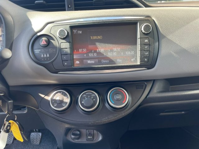 TOYOTA Yaris usata 14