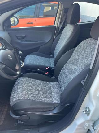 LANCIA Ypsilon usata, con ESP