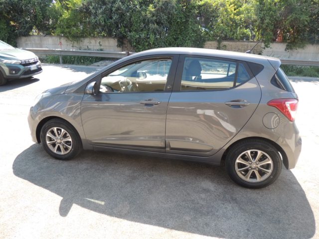 HYUNDAI i10 usata, con Airbag