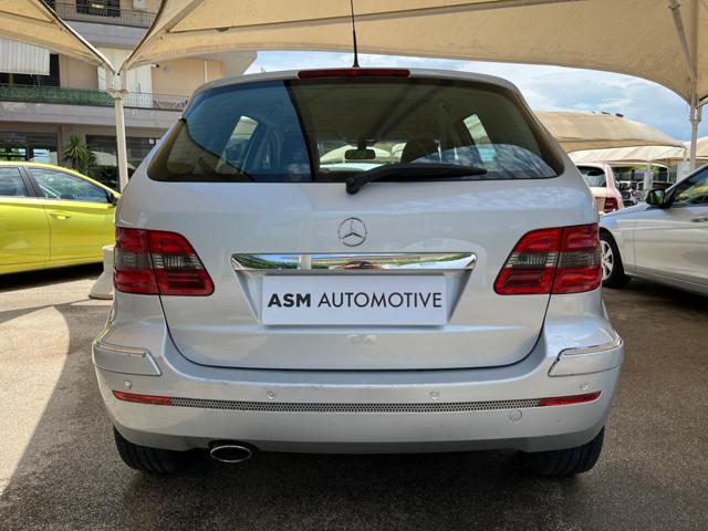 MERCEDES-BENZ B 180 usata, con Alzacristalli elettrici
