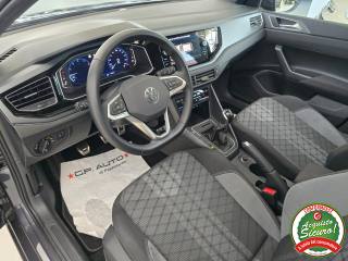 VOLKSWAGEN Taigo usata, con USB