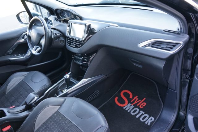 PEUGEOT 2008 usata, con Cruise Control
