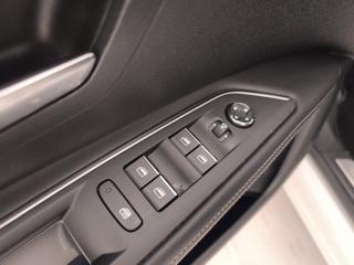 PEUGEOT 3008 usata, con Fari LED