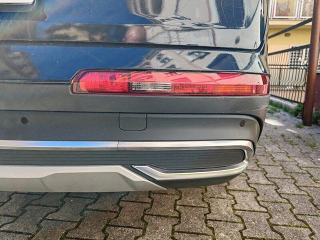 AUDI Q7 usata, con Sensori di parcheggio anteriori