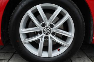 VOLKSWAGEN Golf usata, con Luci diurne