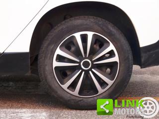 PEUGEOT 2008 usata, con Autoradio