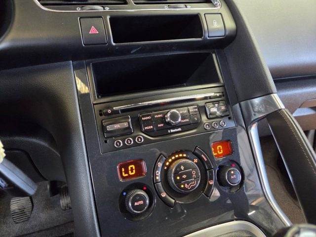 PEUGEOT 3008 usata, con Climatizzatore