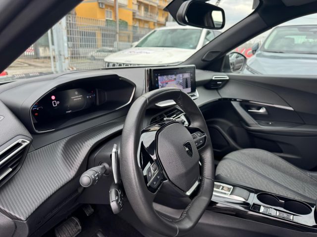 PEUGEOT 2008 usata, con Controllo automatico clima
